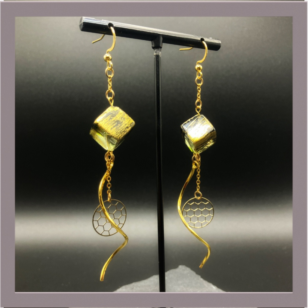 【ピアス イヤリング】ブラック×ゴールド　ハンドメイド