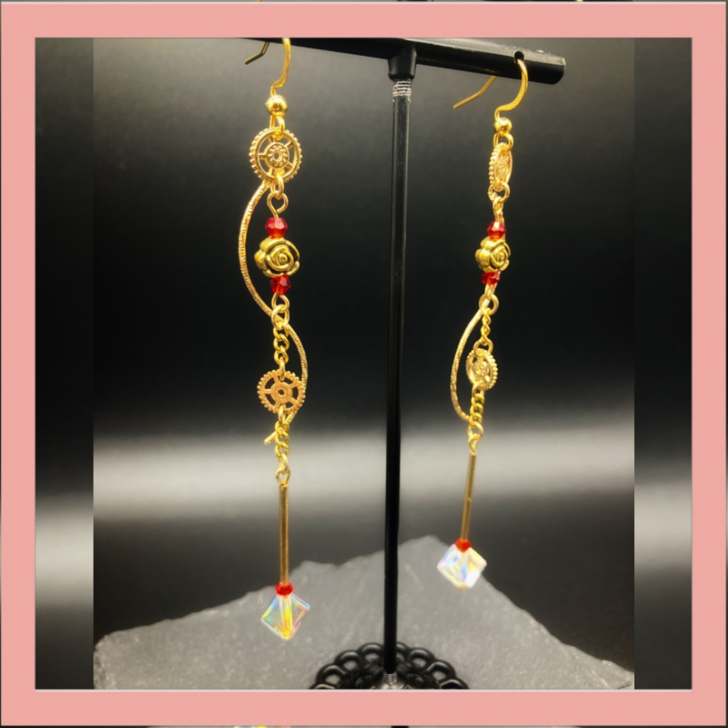 【ピアス イヤリング】レッド×ゴールド　ハンドメイド　サージカルステンレス