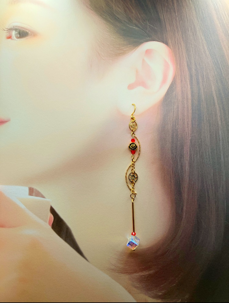 【ピアス イヤリング】レッド×ゴールド ハンドメイド サージカルステンレス