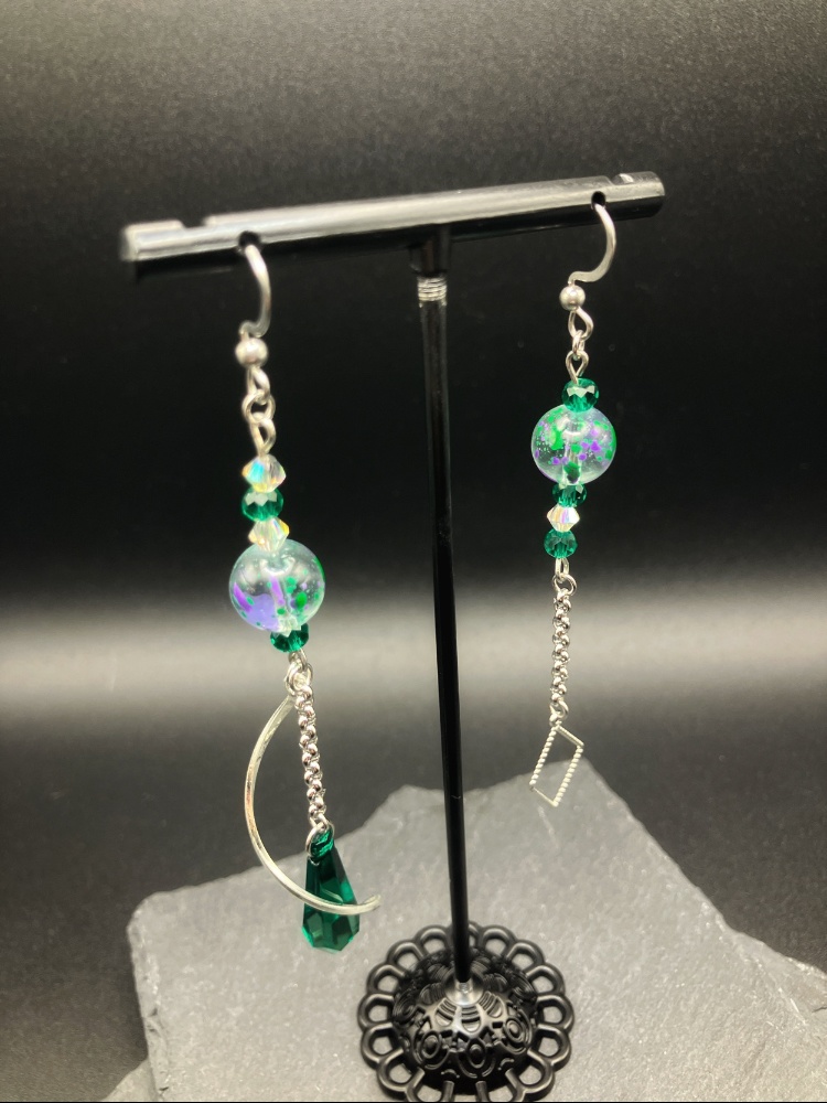 【ピアス イヤリング】グリーン×シルバー ハンドメイド サージカルステンレス