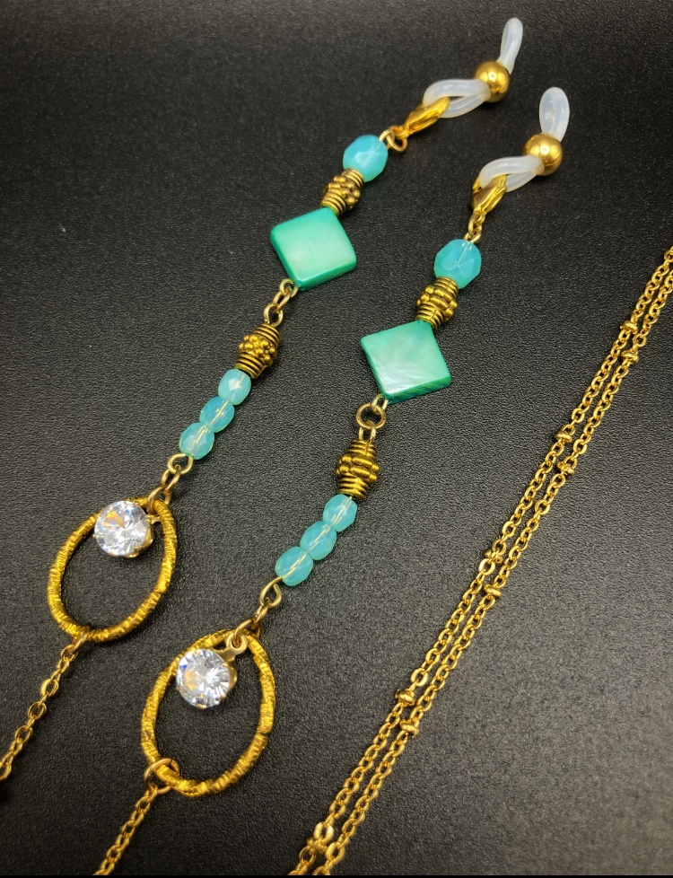 【メガネチェーン】ミントグリーン×ゴールド ニッケルフリー ハンドメイド