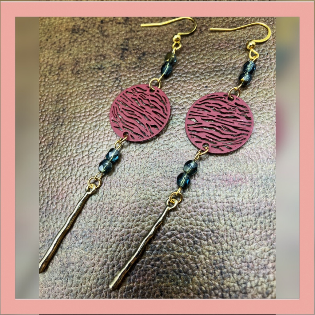 【ピアス イヤリング】レッド×ゴールド ハンドメイド ニッケルフリー
