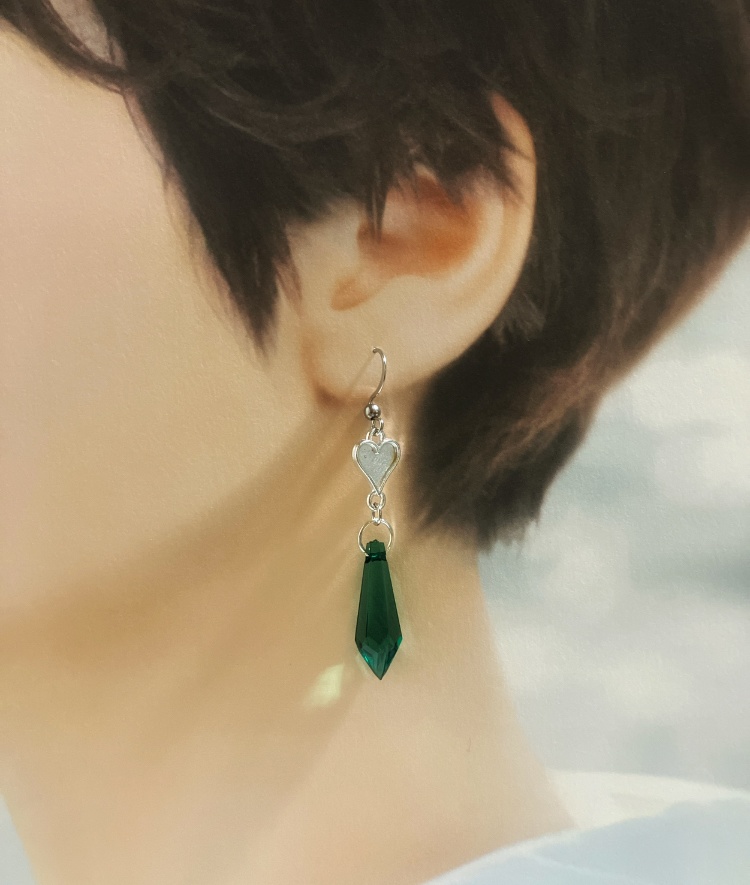 【ピアス イヤリング】グリーン×シルバー ハンドメイド ニッケルフリー