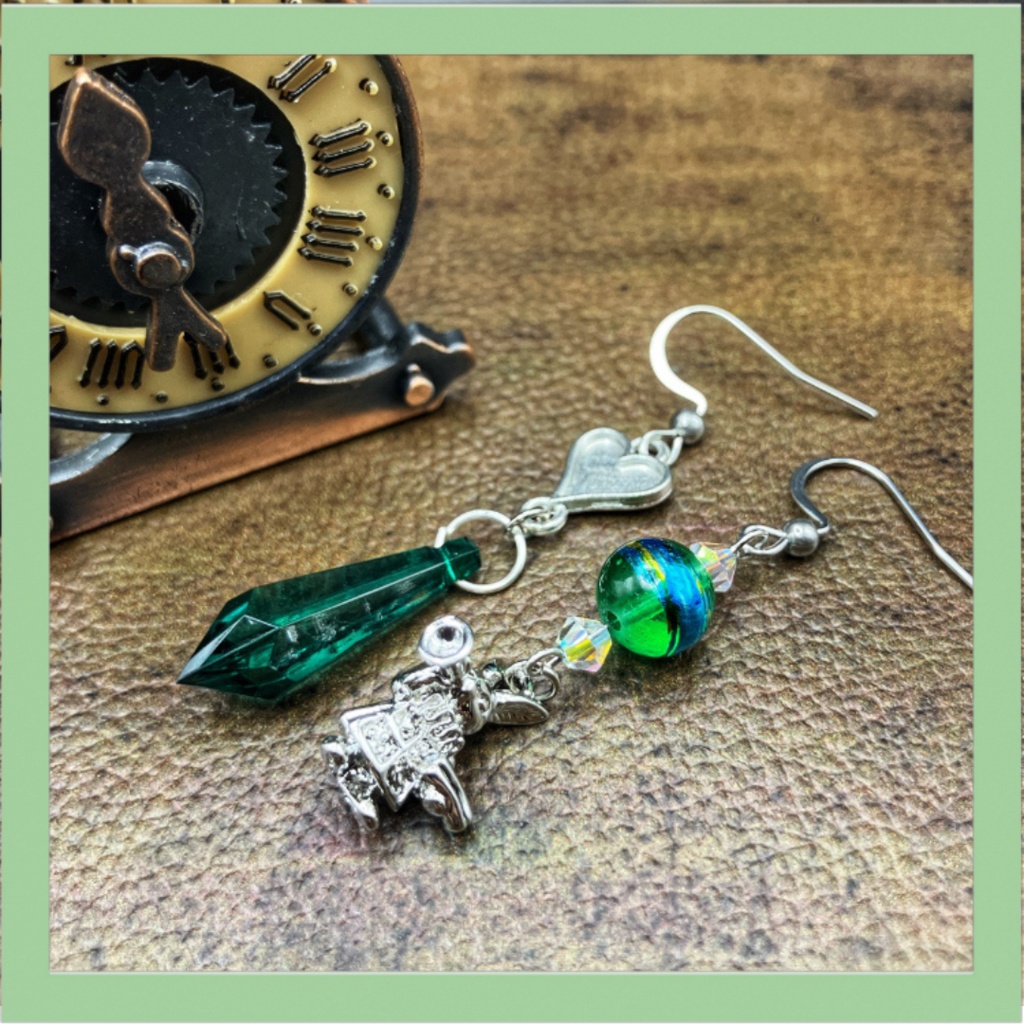 【ピアス イヤリング】グリーン×シルバー　ハンドメイド　ニッケルフリー