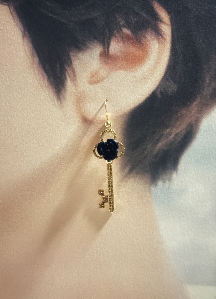 【ピアス イヤリング】ブラック×ゴールド ハンドメイド ニッケルフリー