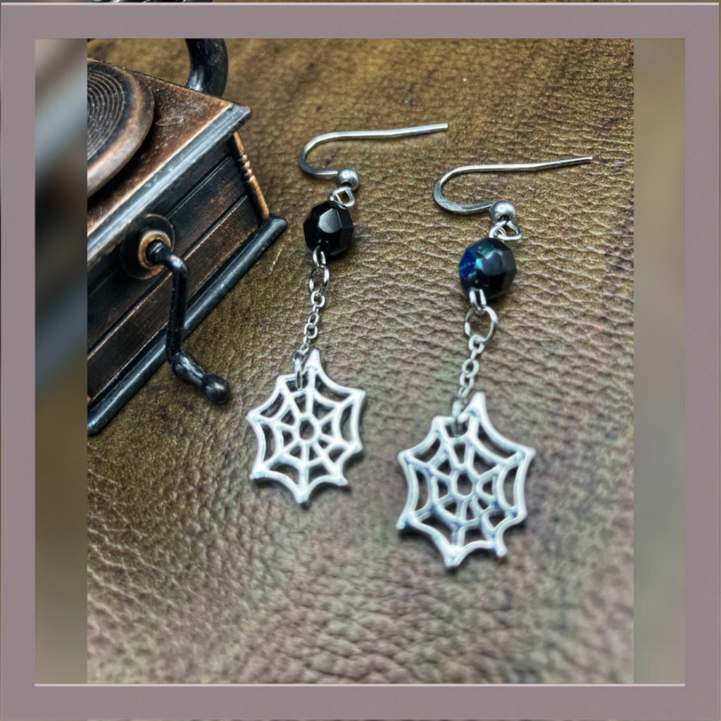 【ピアス イヤリング】ブラック×シルバー ハンドメイド ニッケルフリー