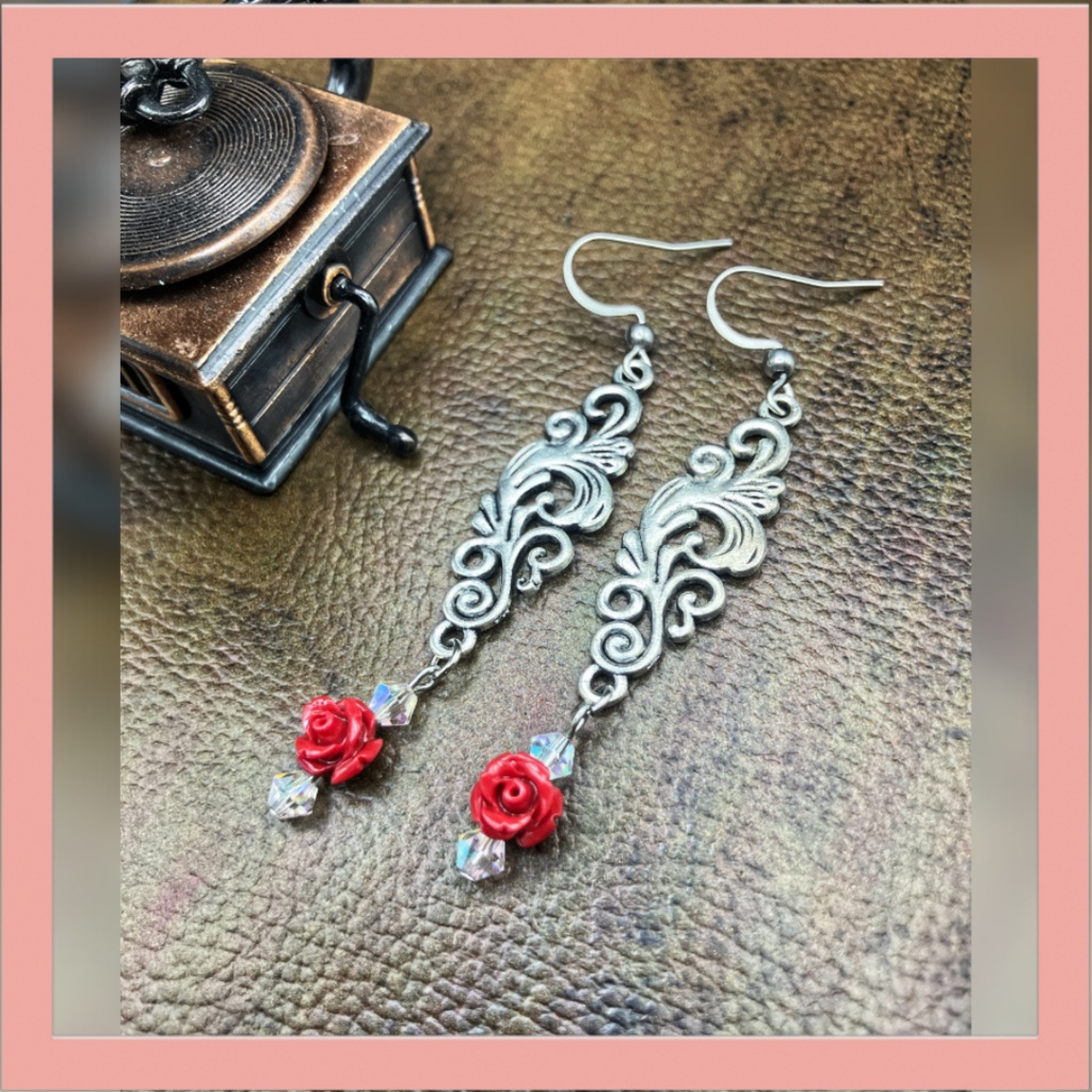 【ピアス イヤリング】レッド×シルバー　ハンドメイド　ニッケルフリー