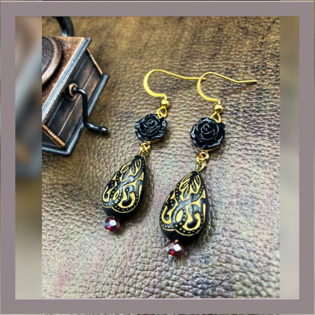 【ピアス イヤリング】ブラック×ゴールド ハンドメイド ニッケルフリー