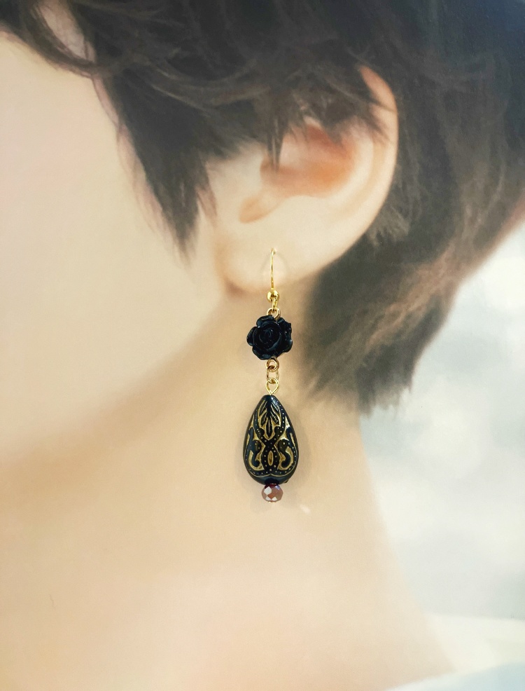 【ピアス イヤリング】ブラック×ゴールド ハンドメイド ニッケルフリー