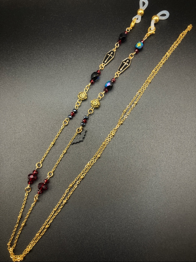 【メガネチェーン】レッド×ゴールド (ニッケルフリー)ハンドメイド