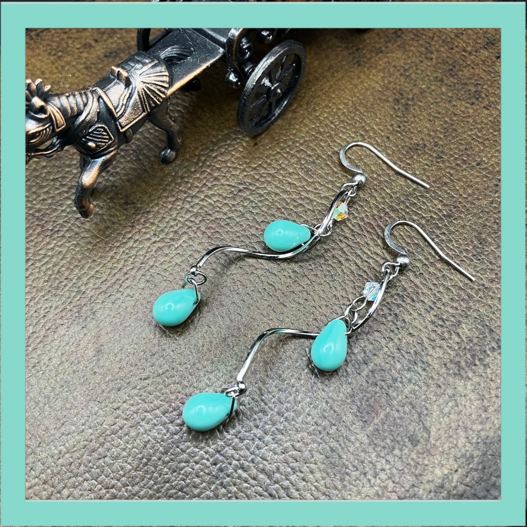 【ピアス イヤリング】ミントグリーン×シルバー ハンドメイド ニッケルフリー