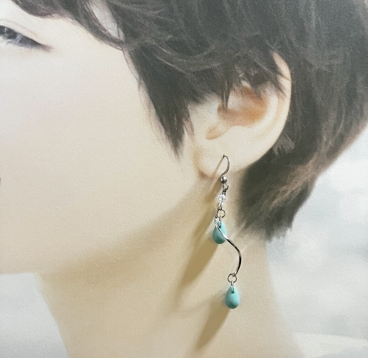 【ピアス イヤリング】ミントグリーン×シルバー ハンドメイド ニッケルフリー