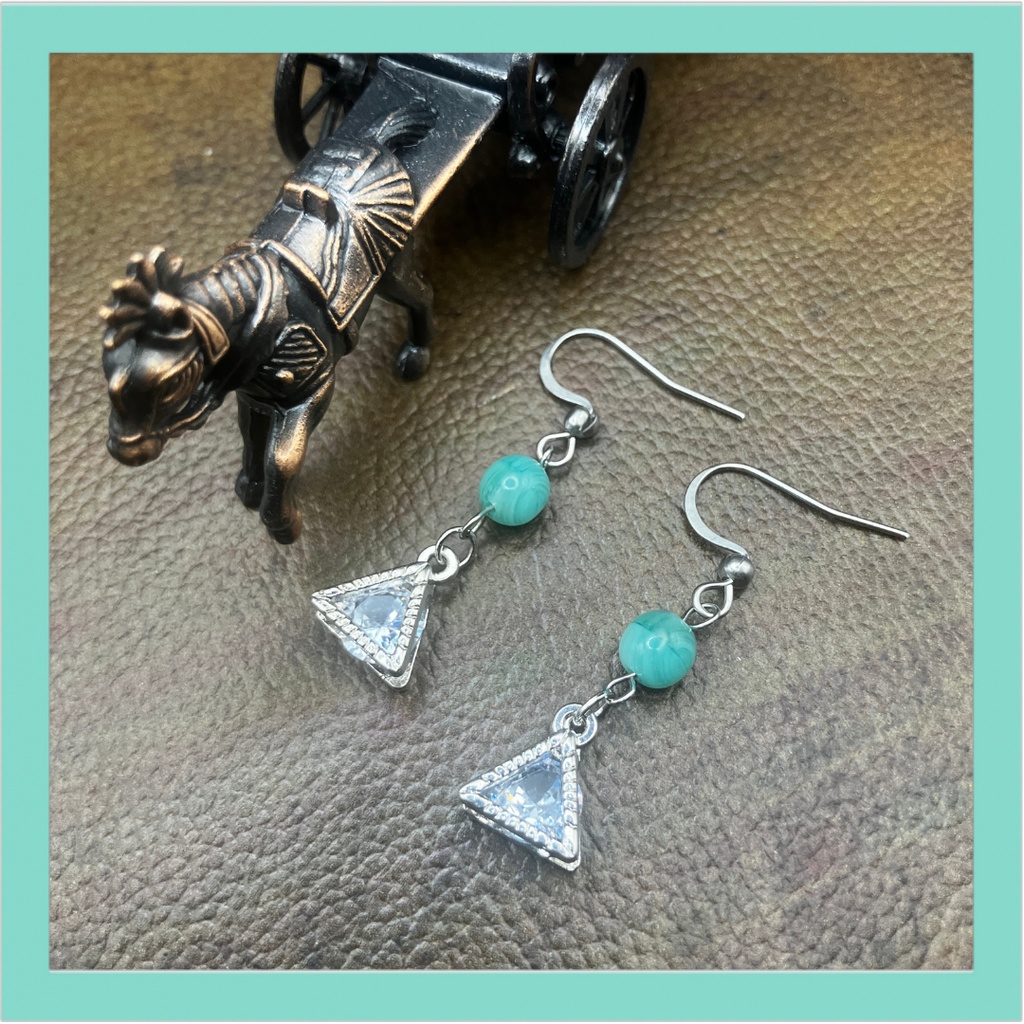 【ピアス イヤリング】ミントグリーン×シルバー ハンドメイド ニッケルフリー