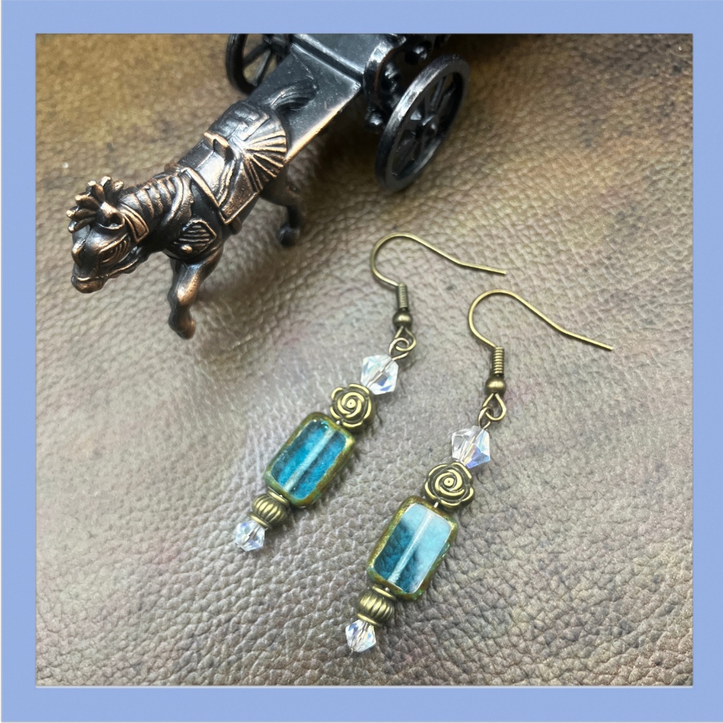 【ピアス イヤリング】ブルー×金古美 ハンドメイド