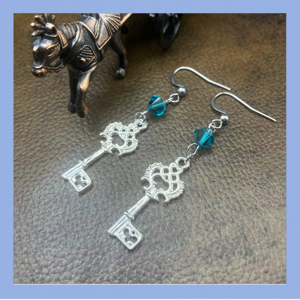 【ピアス イヤリング】ブルー×シルバー ハンドメイド ニッケルフリー