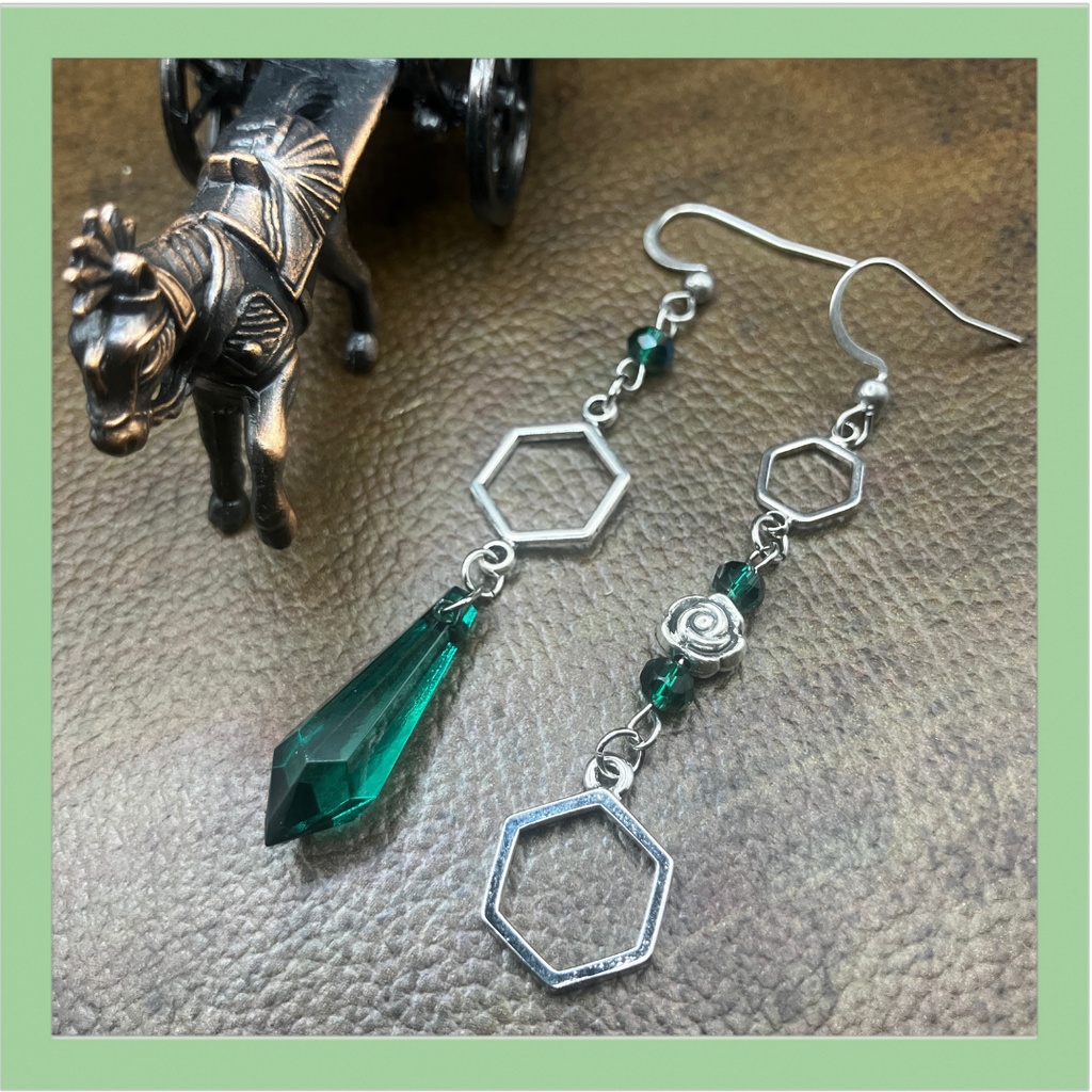 【ピアス イヤリング】グリーン×シルバー ハンドメイド ニッケルフリー