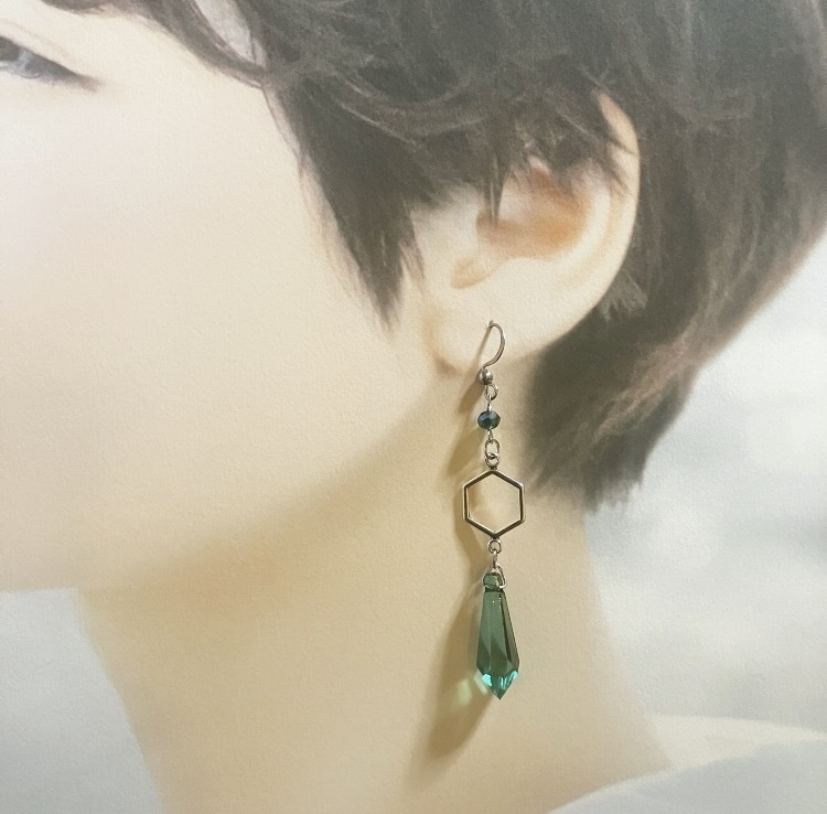 【ピアス イヤリング】グリーン×シルバー ハンドメイド ニッケルフリー