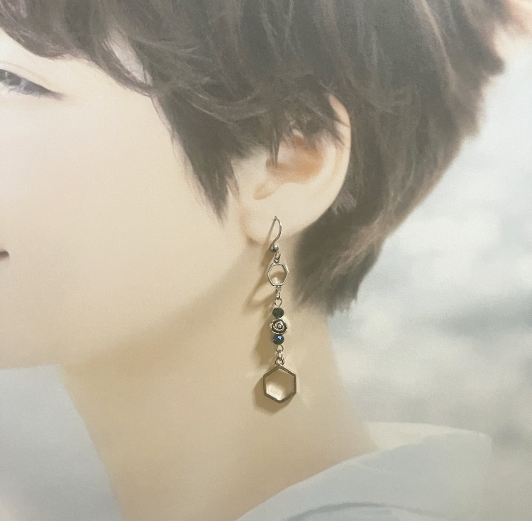 【ピアス イヤリング】グリーン×シルバー ハンドメイド ニッケルフリー