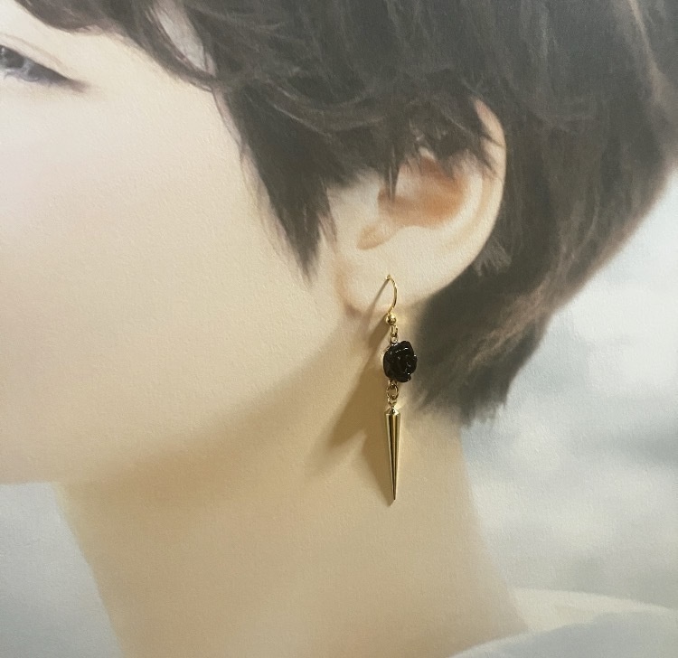 【ピアス イヤリング】ブラック×ゴールド ハンドメイド ニッケルフリー