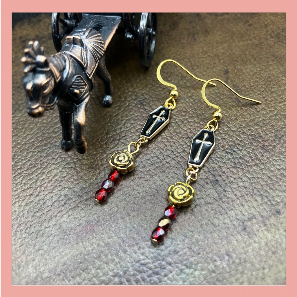 【ピアス イヤリング】レッド×ゴールド　ハンドメイド　ニッケルフリー