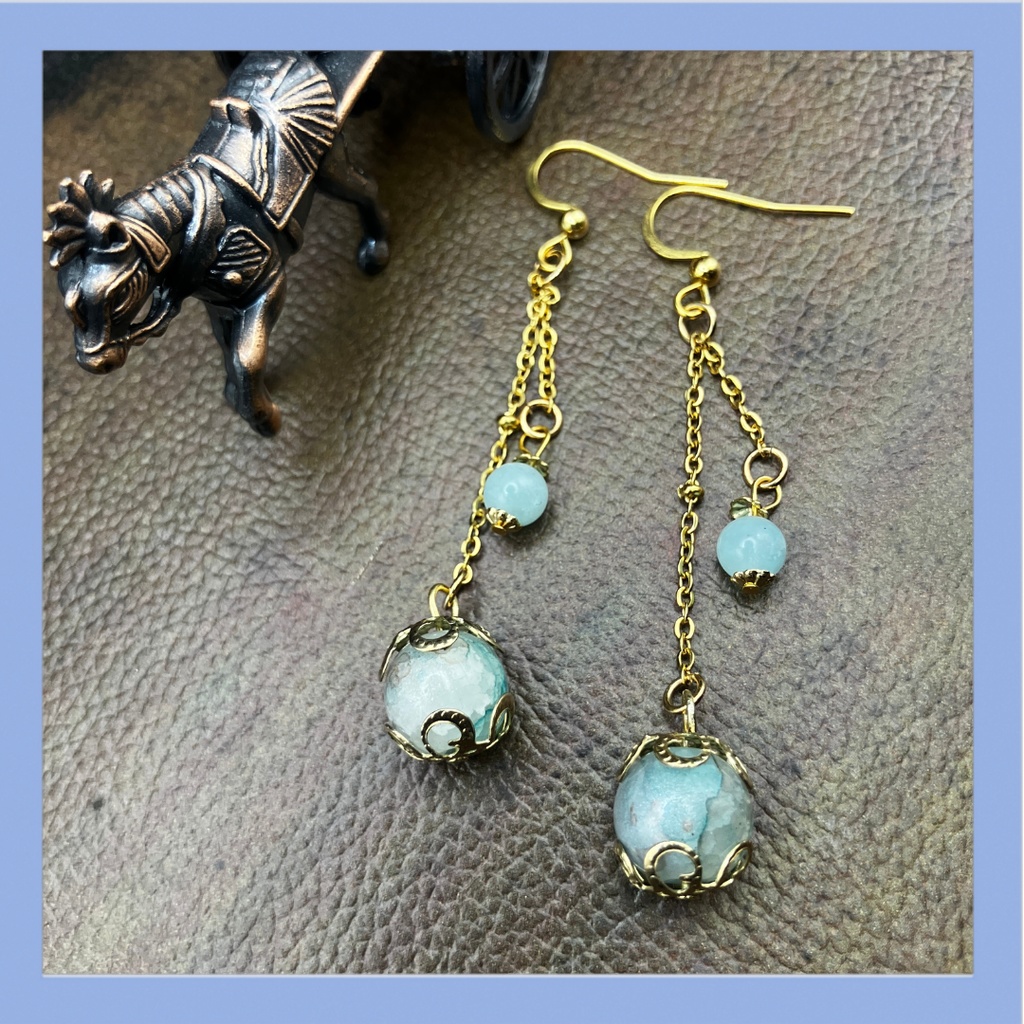 【ピアス イヤリング】ライトブルー×ゴールド ハンドメイド ニッケルフリー