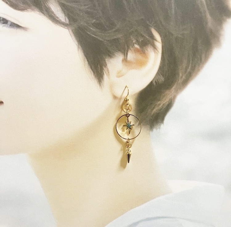 【ピアス イヤリング】ライトブルー×ゴールド ハンドメイド ニッケルフリー