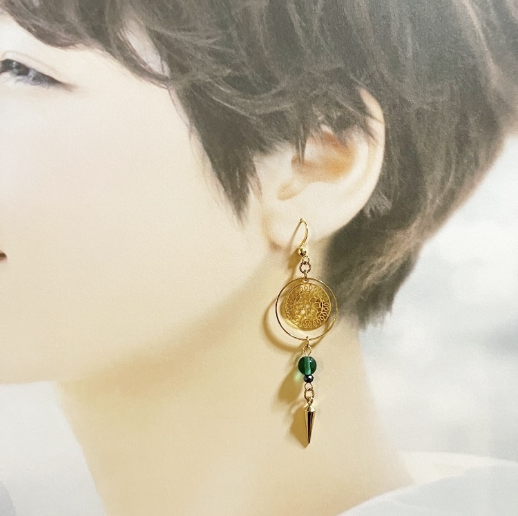 【ピアス イヤリング】グリーン×ゴールド ハンドメイド ニッケルフリー