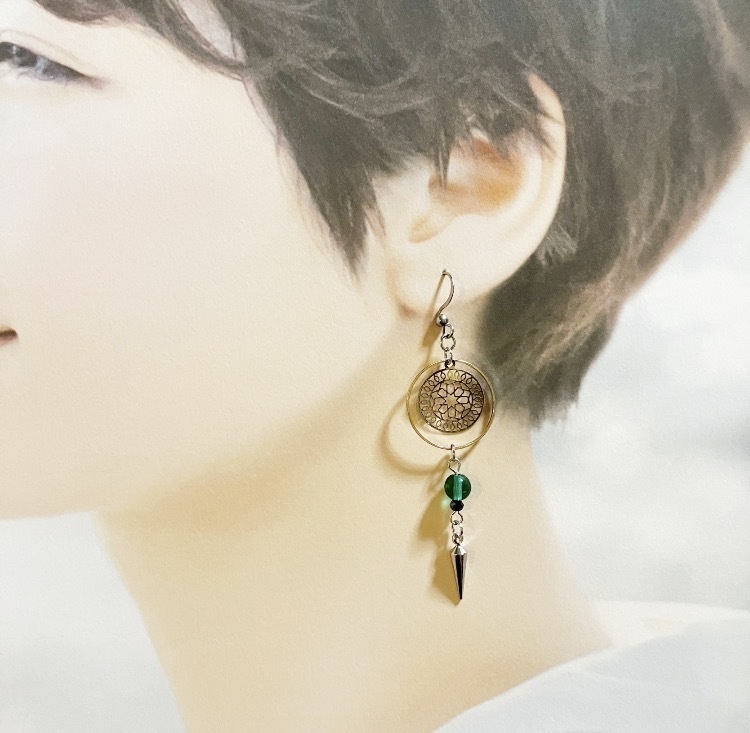 【ピアス イヤリング】グリーン×シルバー ハンドメイド ニッケルフリー