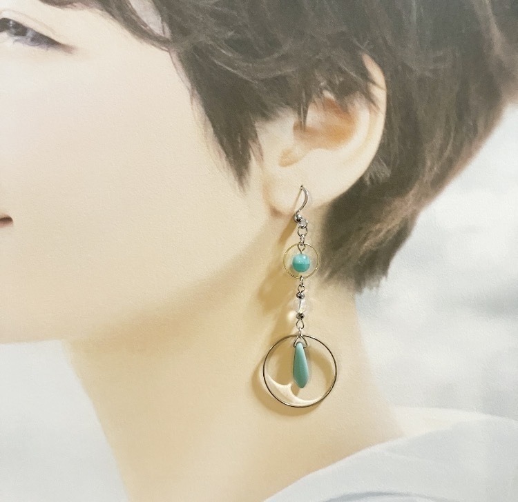 【ピアス イヤリング】ミントグリーン×シルバー ハンドメイド ニッケルフリー