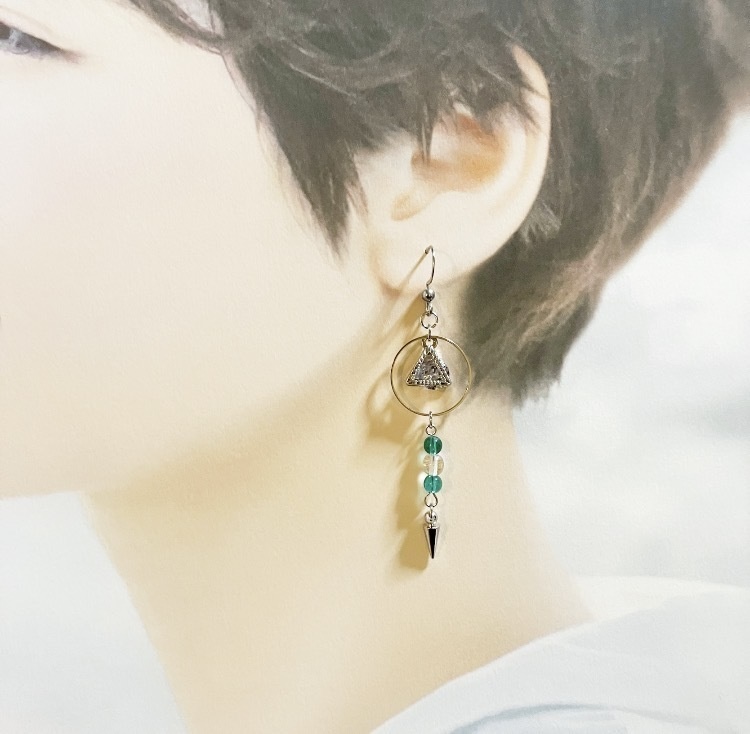 【ピアス イヤリング】ミントグリーン×シルバー ハンドメイド ニッケルフリー