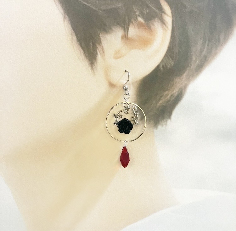 【ピアス イヤリング】レッド×シルバー ハンドメイド ニッケルフリー