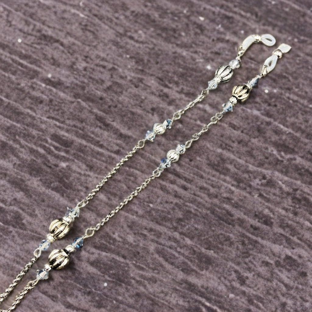 【メガネチェーン】グレー×シルバー　(ニッケルフリー)ハンドメイド