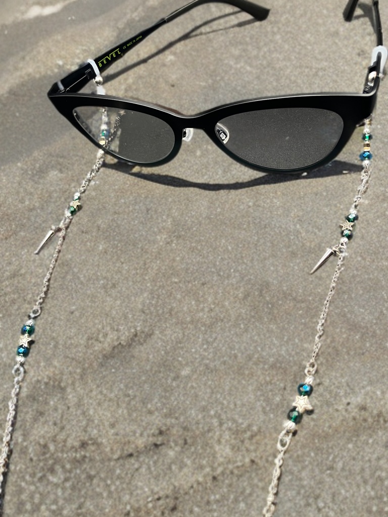 【メガネチェーン】グリーン×シルバー (ニッケルフリー)ハンドメイド