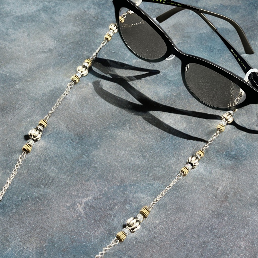 【メガネチェーン】クリア×シルバー (ニッケルフリー)ハンドメイド