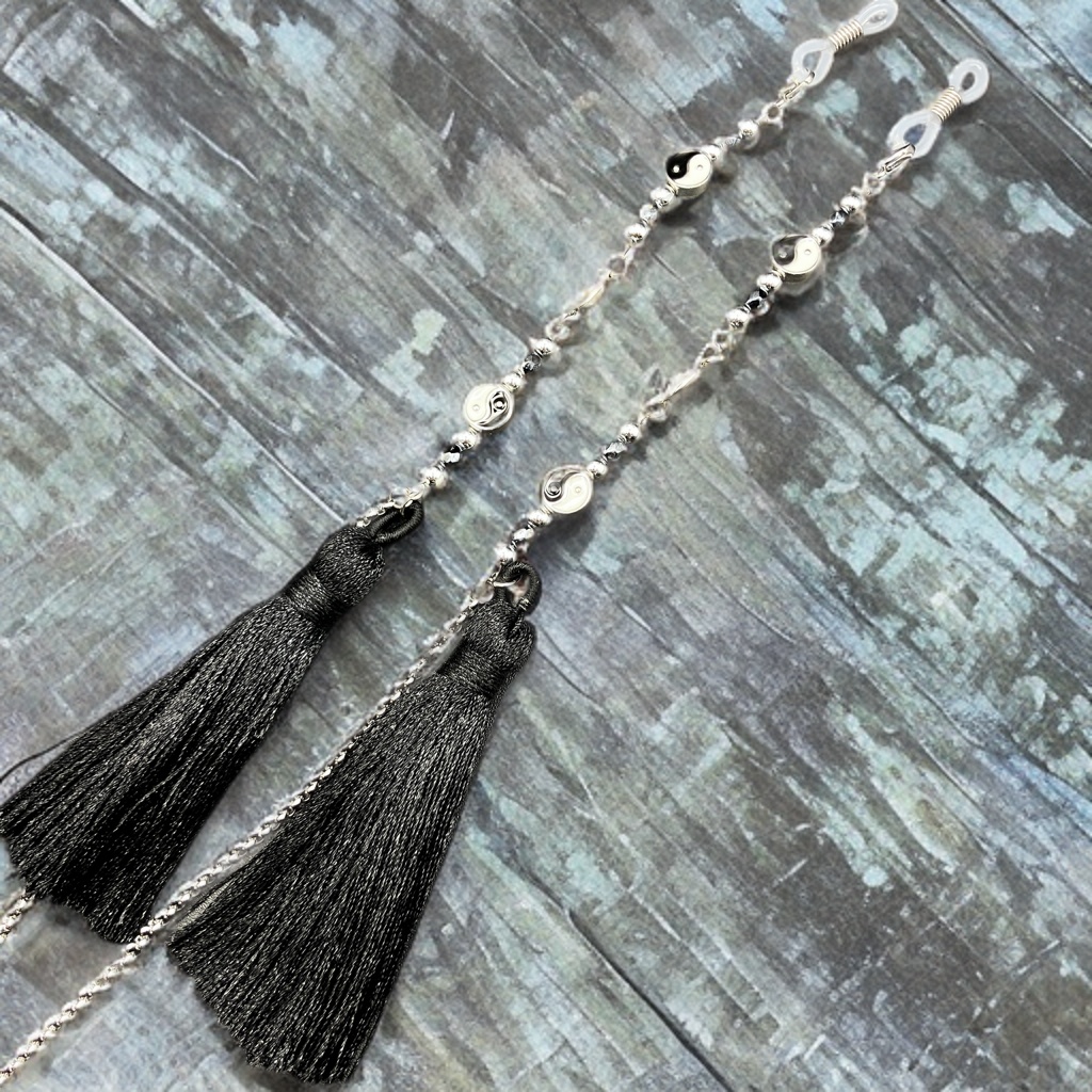 【3/20 アルトヴァリエで先行販売　後日BOOTHで通販予定】メガネチェーン　グラスコード　金属アレルギー対応　サージカルステンレス　ファンタジー　ニッケルフリー　個性的　推し活　魔法　陰陽