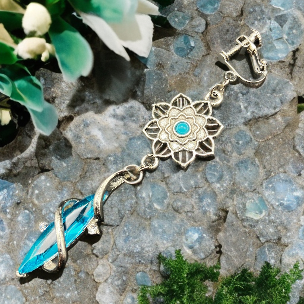 【3/20 アルトヴァリエで先行販売　後日BOOTHで通販予定】片耳イヤリング アシンメトリー ピアス穴不要　金属アレルギー対応　個性派アクセ　魔法　ファンタジー　ブルー