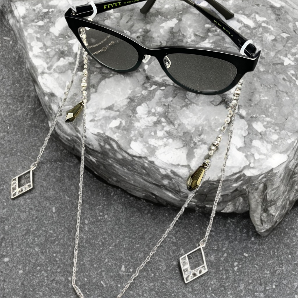 メガネチェーン　グラスコード　金属アレルギー対応　サージカルステンレス　ファンタジー　ニッケルフリー　個性的　推し活　ブラック　かっこいい