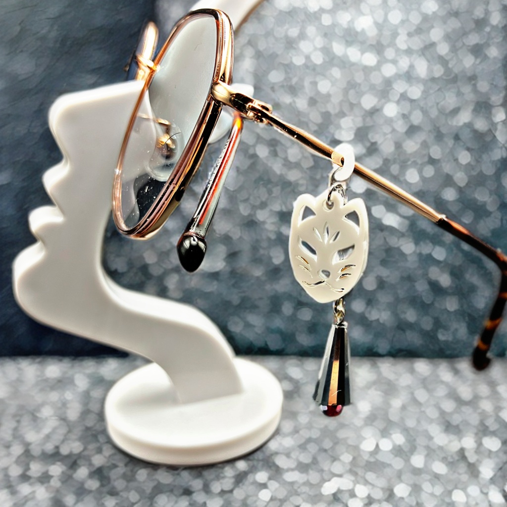 メガネチャーム　メガネアクセサリー　ファンタジー　個性的　推し活　ホワイト　和風　狐　キツネ