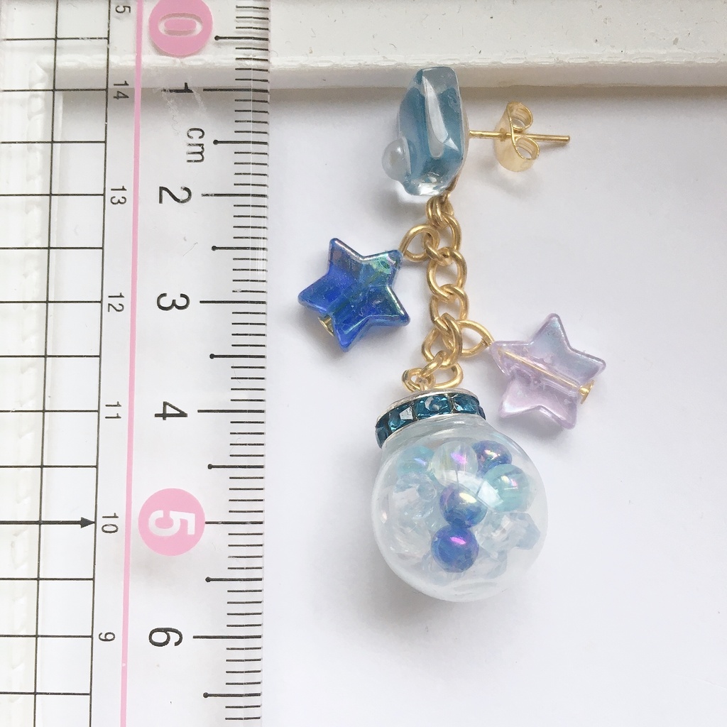 しゃかしゃかガラスドームのスターピアス*イヤリング 樹脂ピアス キッズイヤリング