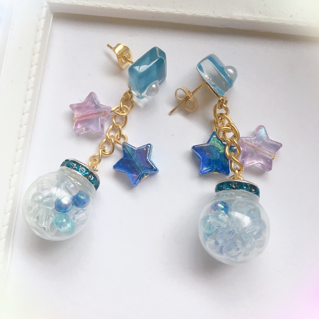 しゃかしゃかガラスドームのスターピアス*イヤリング 樹脂ピアス キッズイヤリング