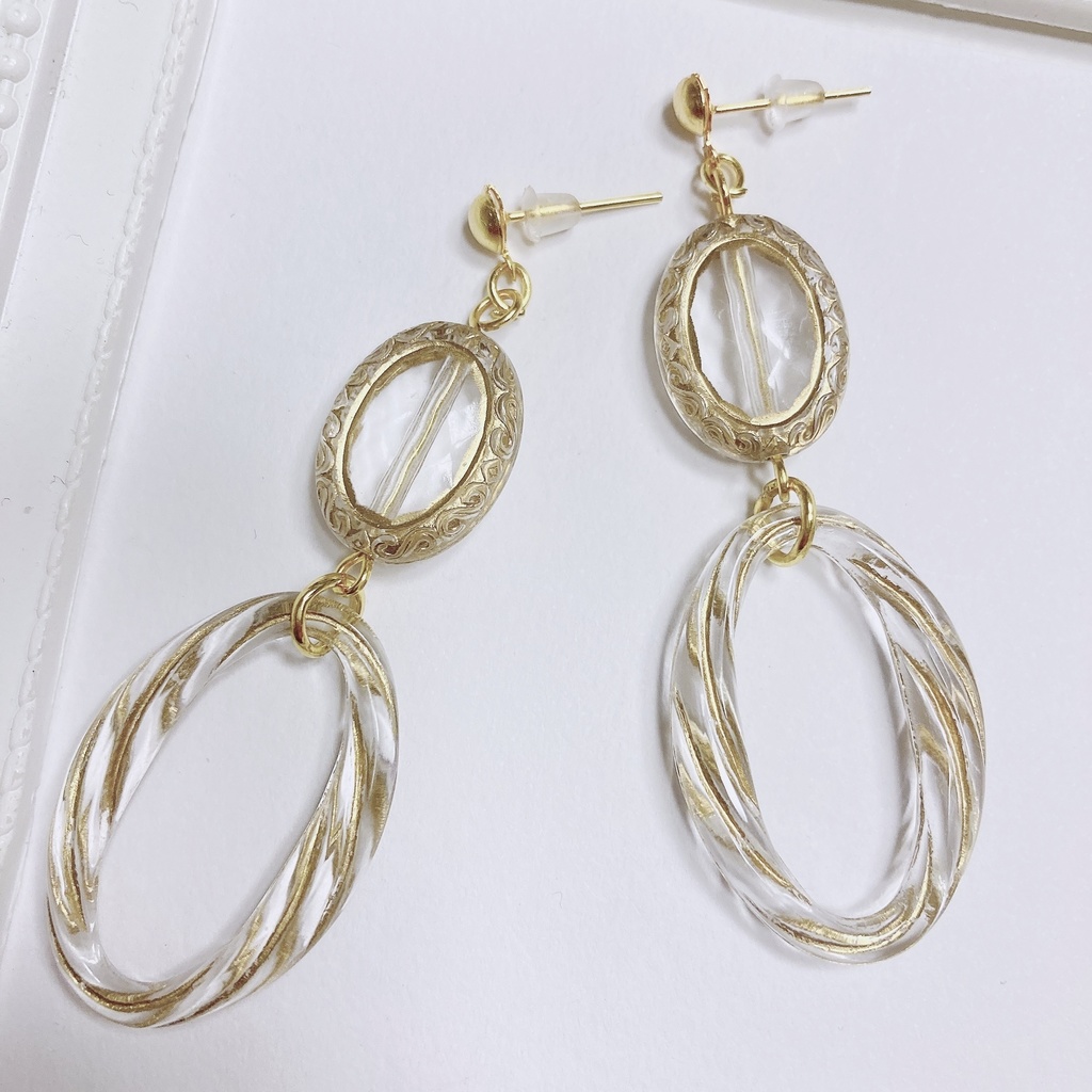 クリアカラーのオーバルリングピアス* イヤリング 樹脂ピアス ノンホールピアス