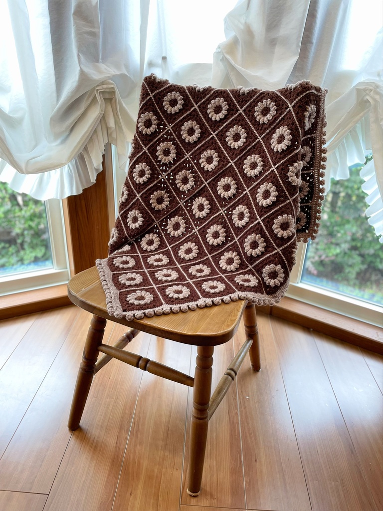 マーガレットのチョコレート色ブランケット