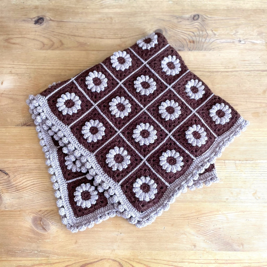 マーガレットのチョコレート色ブランケット