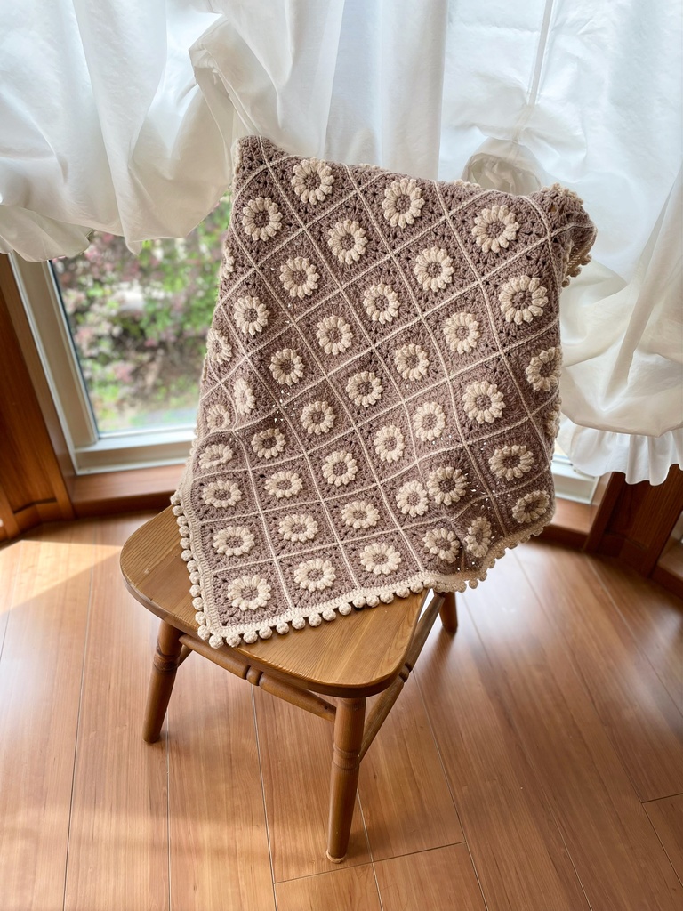 マーガレットのミルクココア色ブランケット