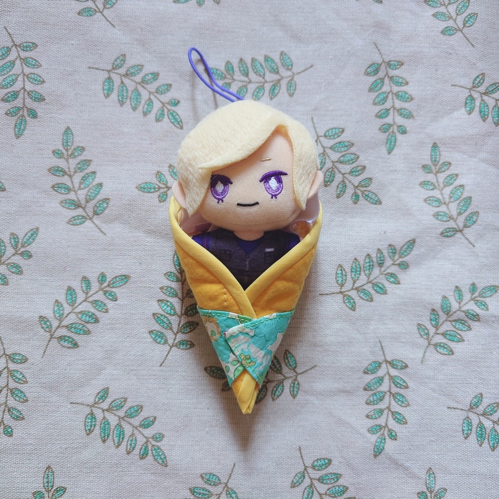 【送料込み】クレープ ぬいぐるみ