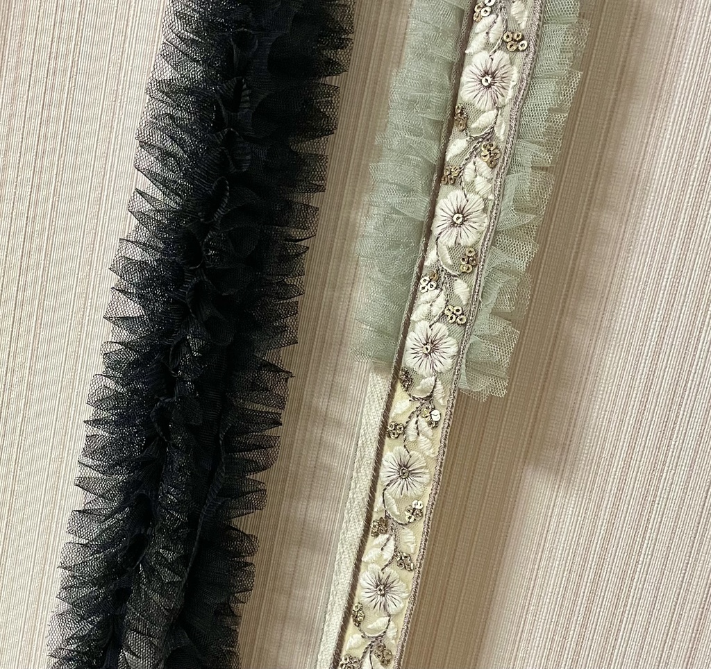 インド刺繍リボン スマホショルダーストラップ