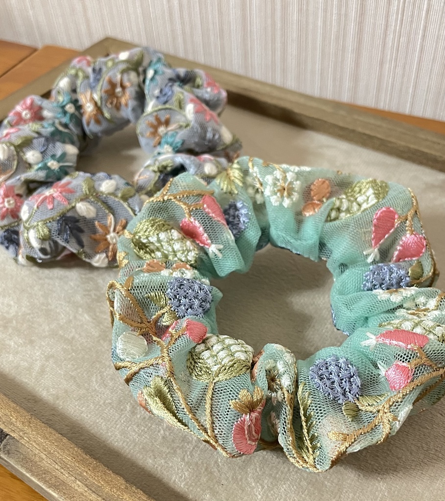 インド刺繍リボン シュシュ