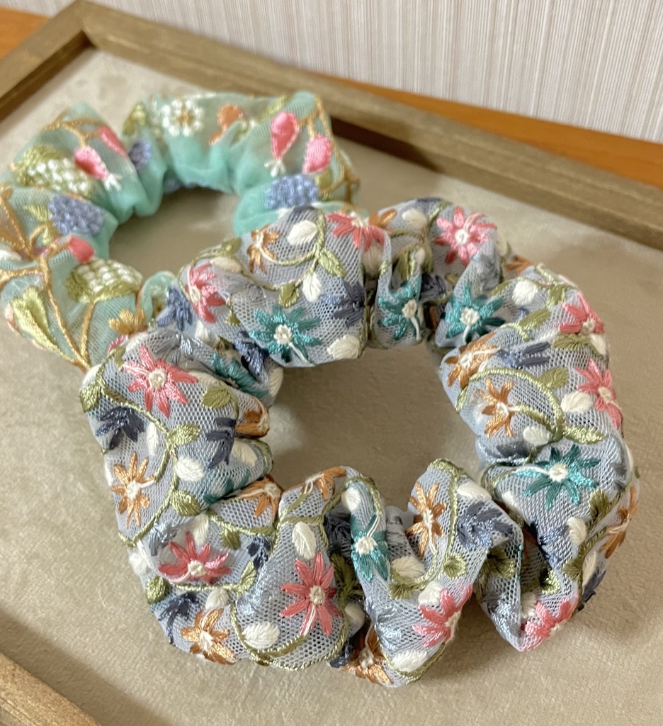 インド刺繍リボン シュシュ