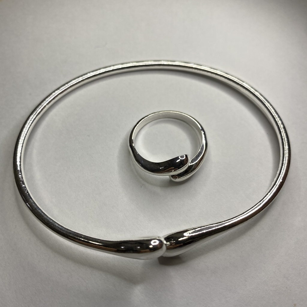 【silver925 】シンプル シルバーリング フリーサイズ 雫 drop