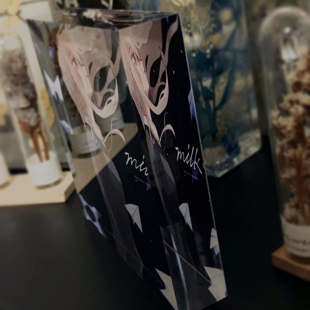 milkアクリルブロック